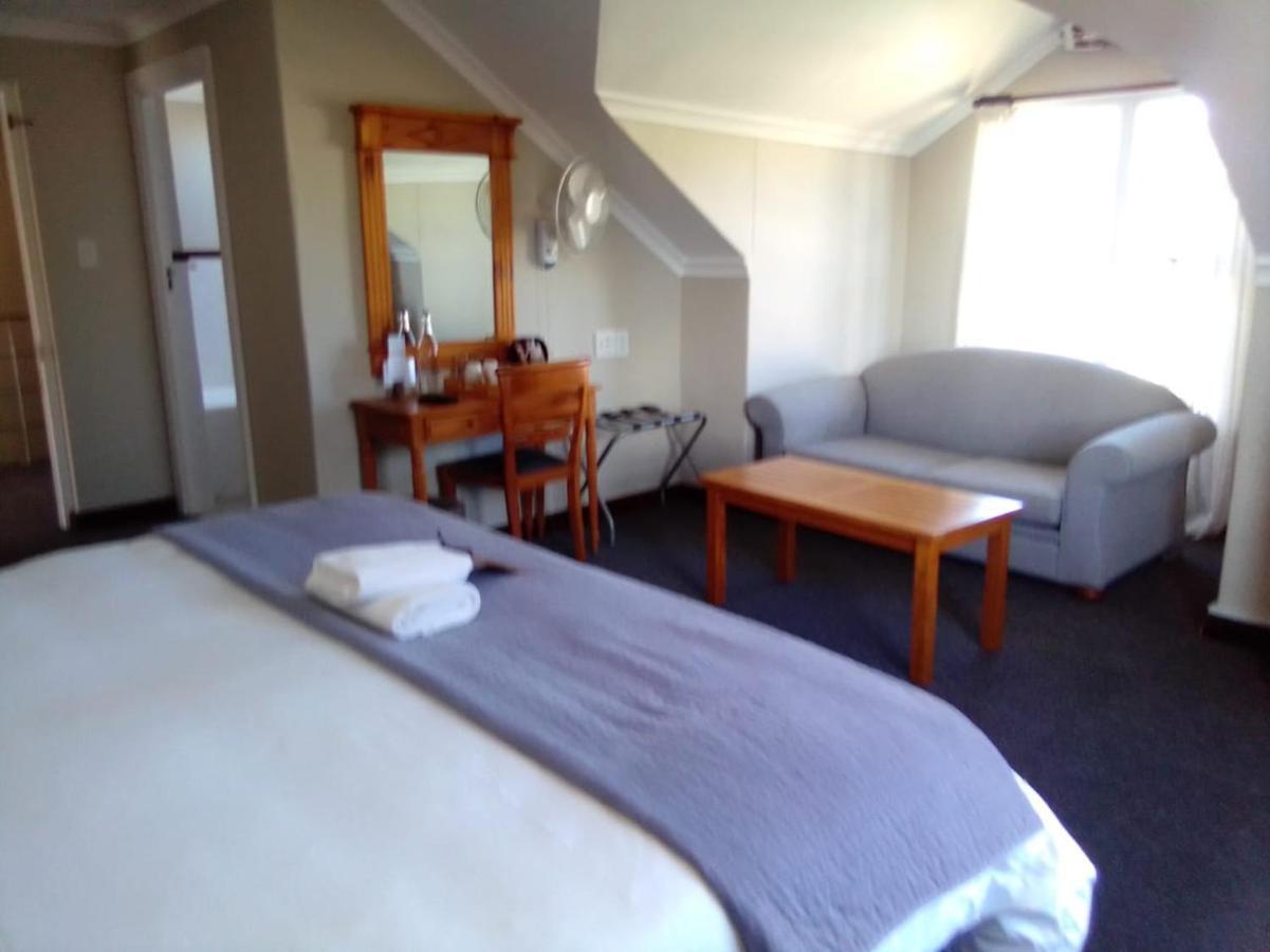 Blue Bay Lodge Saldanha Bay Extérieur photo