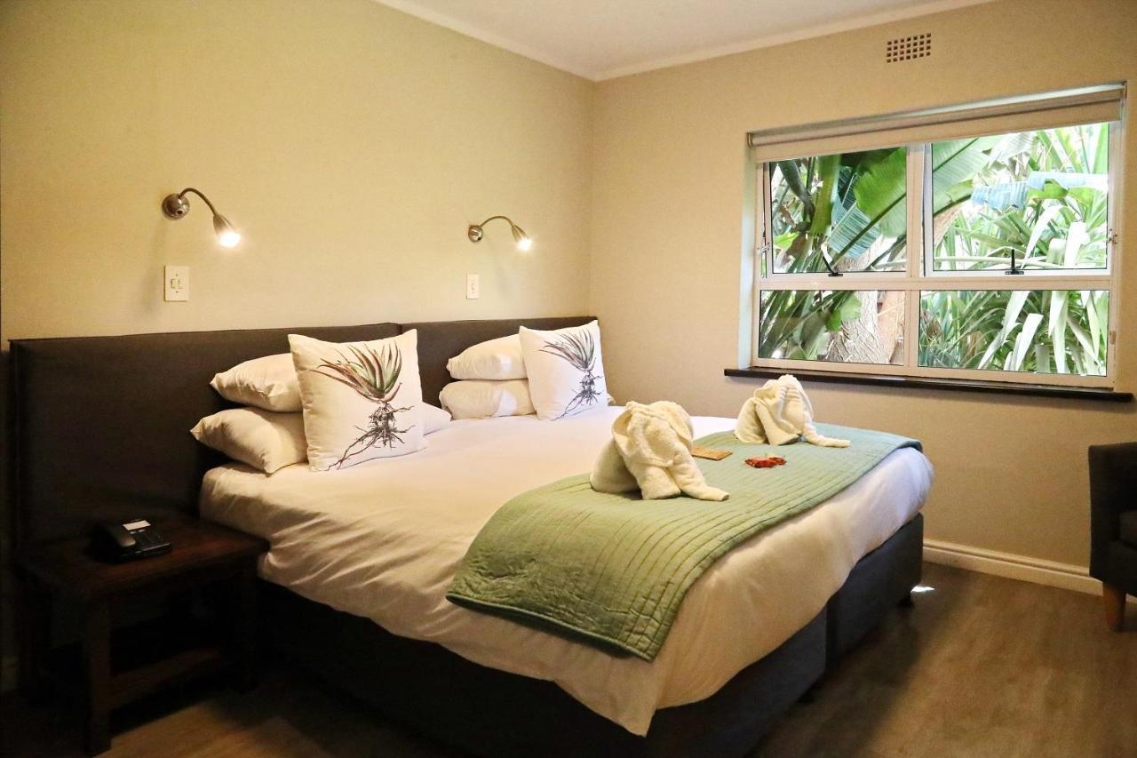 Blue Bay Lodge Saldanha Bay Extérieur photo