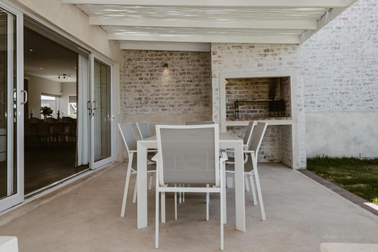 Blue Bay Lodge Saldanha Bay Extérieur photo